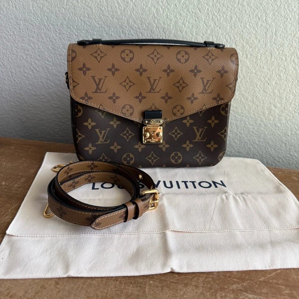 Authentic Louis Vuitton Pochette Metis Reverse Monogram Crossbody Bag - Picture 1 of 14